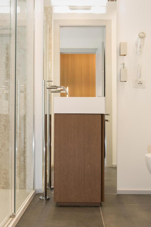 Enjoy Duomo - Flavio Baracchini 9 - Rooms มิลาน ภายนอก รูปภาพ