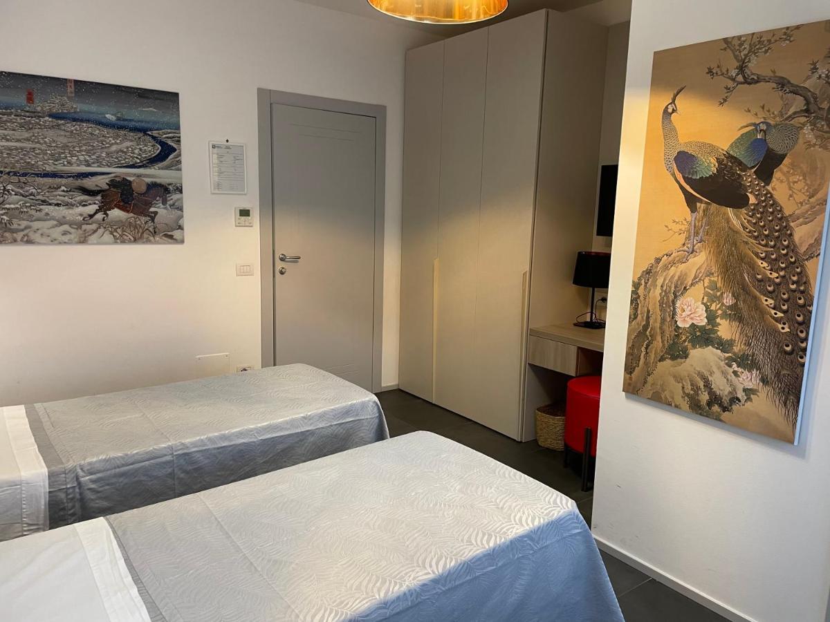 Enjoy Duomo - Flavio Baracchini 9 - Rooms มิลาน ภายนอก รูปภาพ